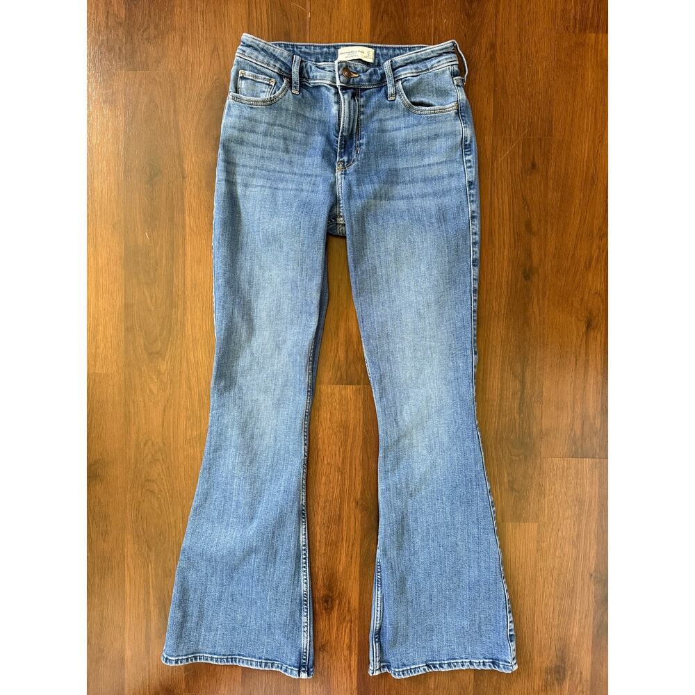 Abercrombie & Fitch The Flare Ultra High Rise Jeans Sz 27/4 R Boho Casual Denim